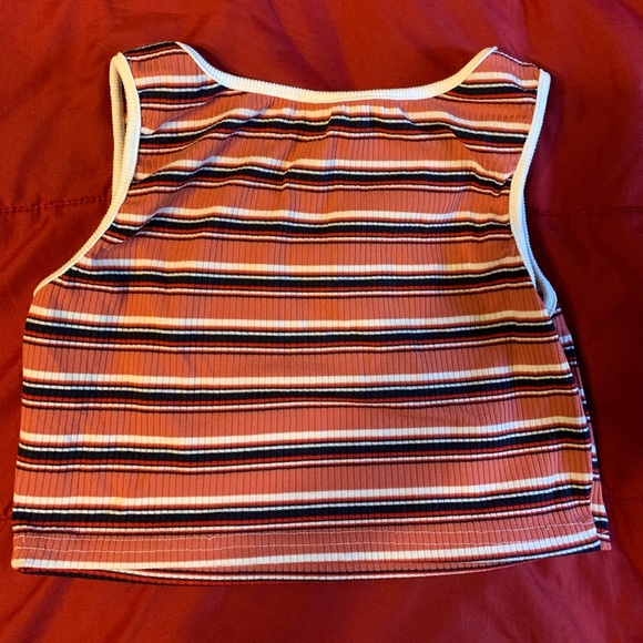 “V” Cut Tank Top - Picture 3 of 3